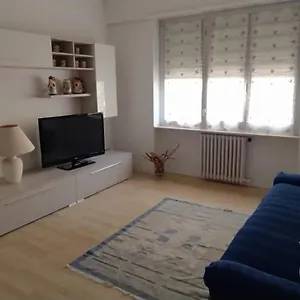  Apartment Sweet Lina